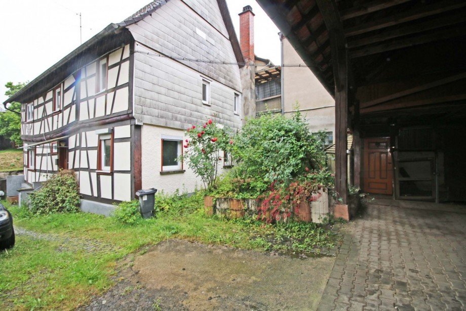 Hof mit 2-Familien-Wohnhaus Haus F�rth