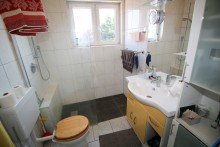 1.OG - Badezimmer Zweifamilienhaus + Einfamilienhaus / Garten / Doppelgarage *** PROVISIONSFREI f�r den K�ufer ***