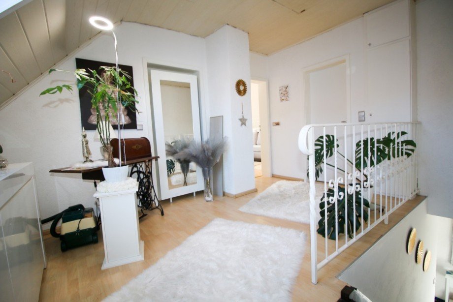 2. OG - Flur Zweifamilienhaus Messel