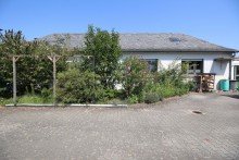 Hinterhaus mit Vorgarten Zweifamilienhaus + Einfamilienhaus / Garten / Doppelgarage *** PROVISIONSFREI f�r den K�ufer ***