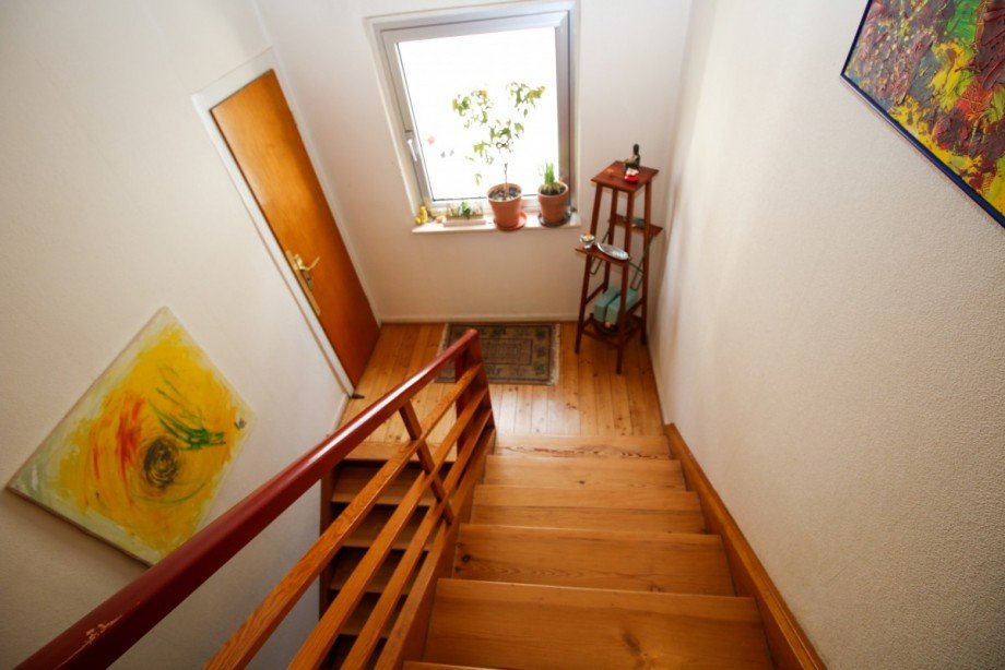 Treppenhaus mit G�ste-WC Zweifamilienhaus Darmstadt