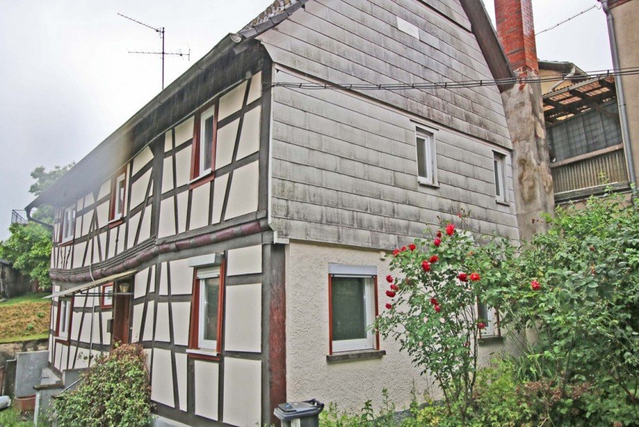 2-Familienhaus - Hofansicht Haus F�rth