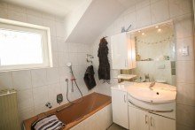 EG - Badezimmer Zweifamilienhaus + Einfamilienhaus / Garten / Doppelgarage *** PROVISIONSFREI f�r den K�ufer ***