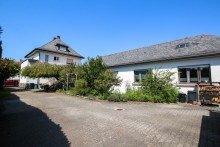 Ansicht Hinter- u. Vorderhaus Zweifamilienhaus + Einfamilienhaus / Garten / Doppelgarage *** PROVISIONSFREI f�r den K�ufer ***