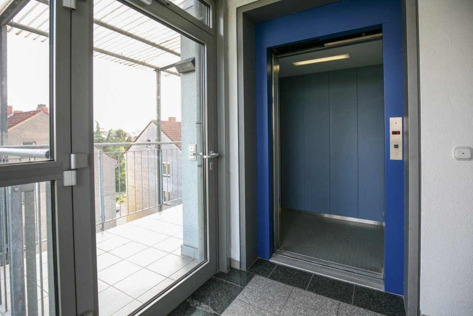 Aufzug - schwellenfreier Zugang Penthousewohnung Darmstadt